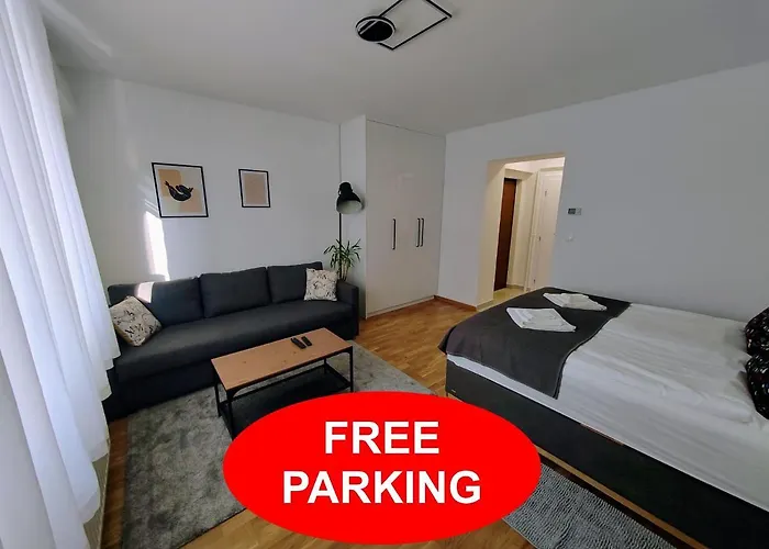 S15 Studio Apartment Free Parking